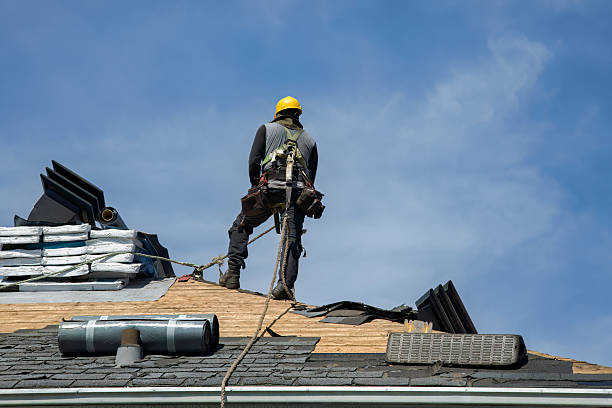 Professional Flat Roof Repair technician working in Clovis, NM